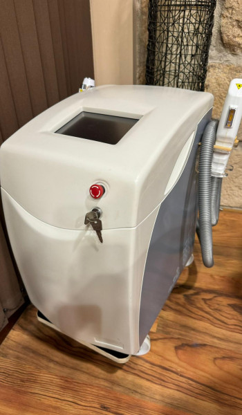 IPL Laser: La Lumière Pulsée Intense pour une Peau Revitalisée et Jeune