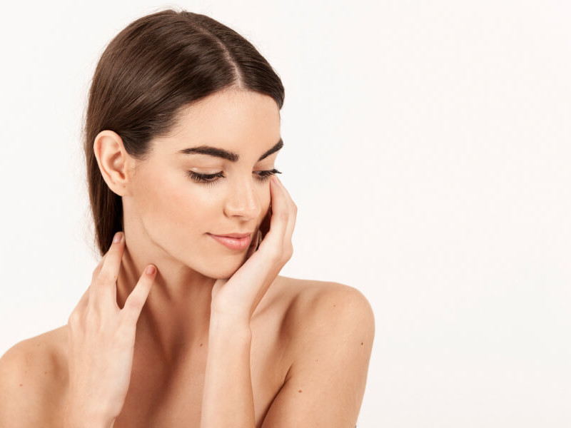 Paraître Moins : Solutions Esthétiques Personnalisées à Javea | Dr. Caroline Carbasse